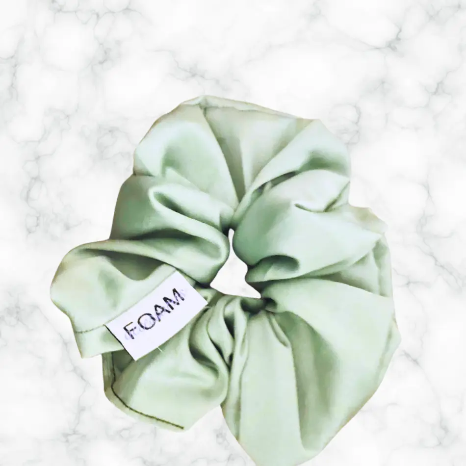 Satinhårsnodd - skogsgrön FOAM Accessories