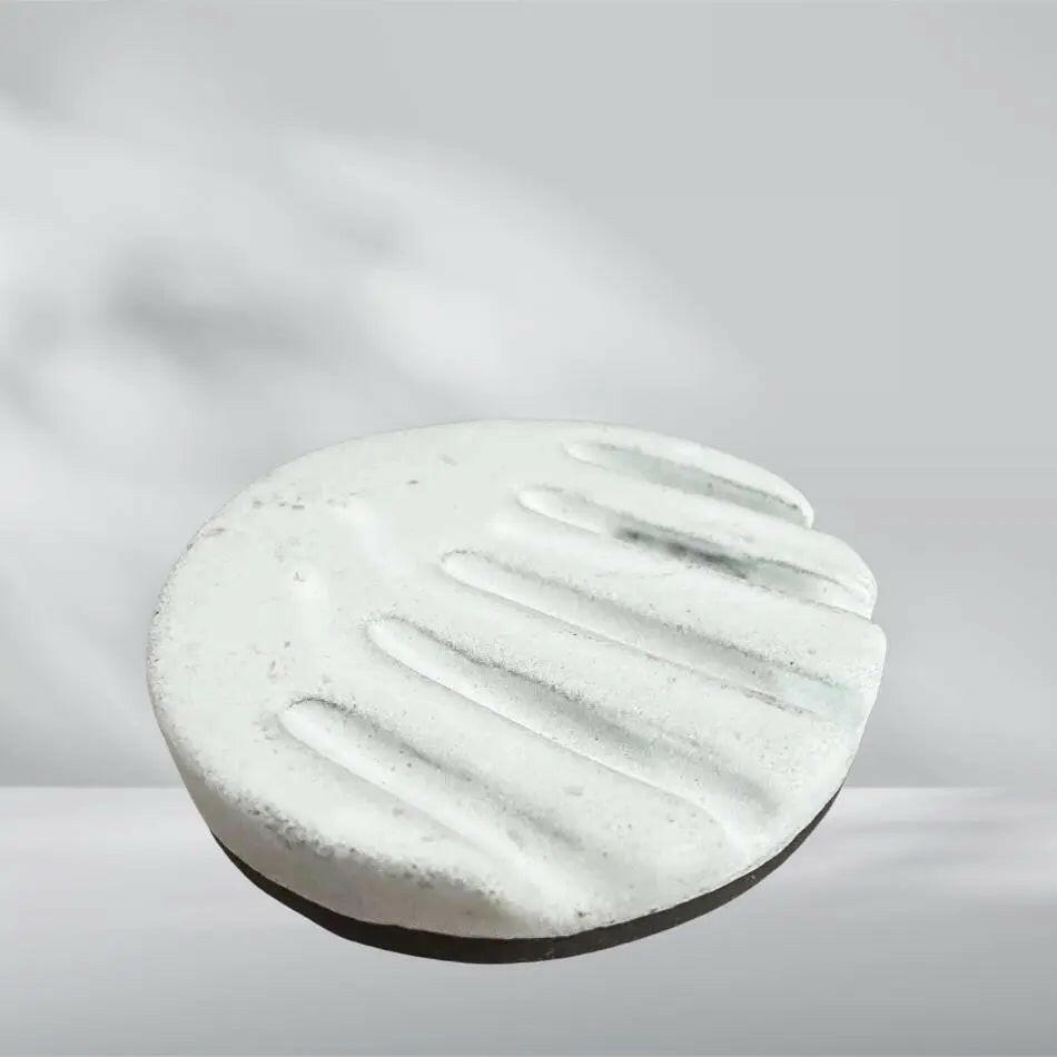 Tvålfat i stengods.