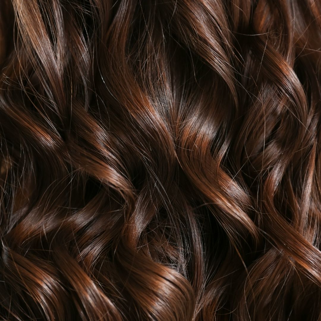 vackra lockar brunette