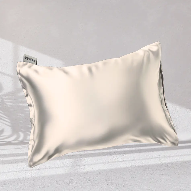 Satin pillowcase cream